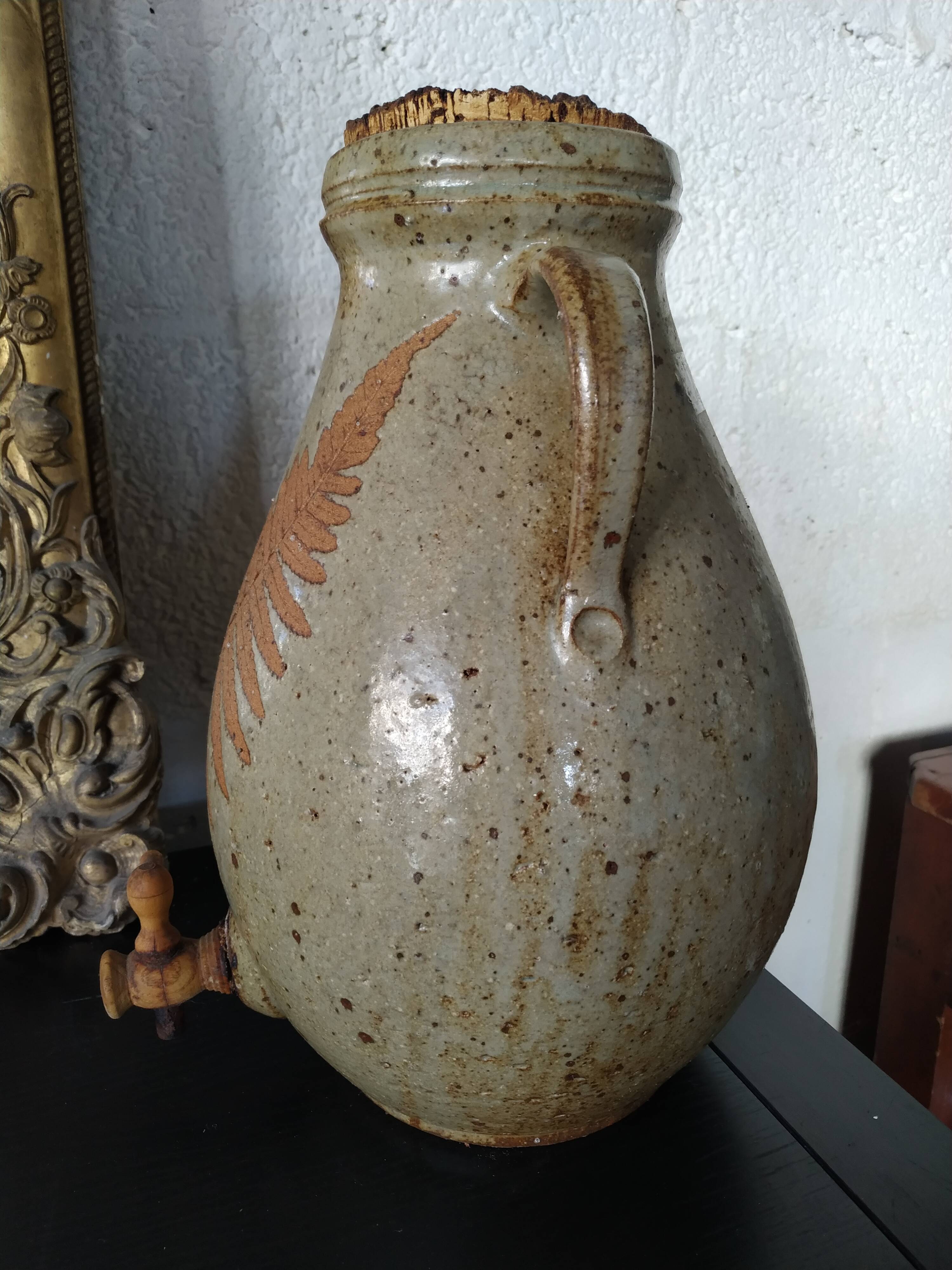 Vinaigrier vintage en grès
