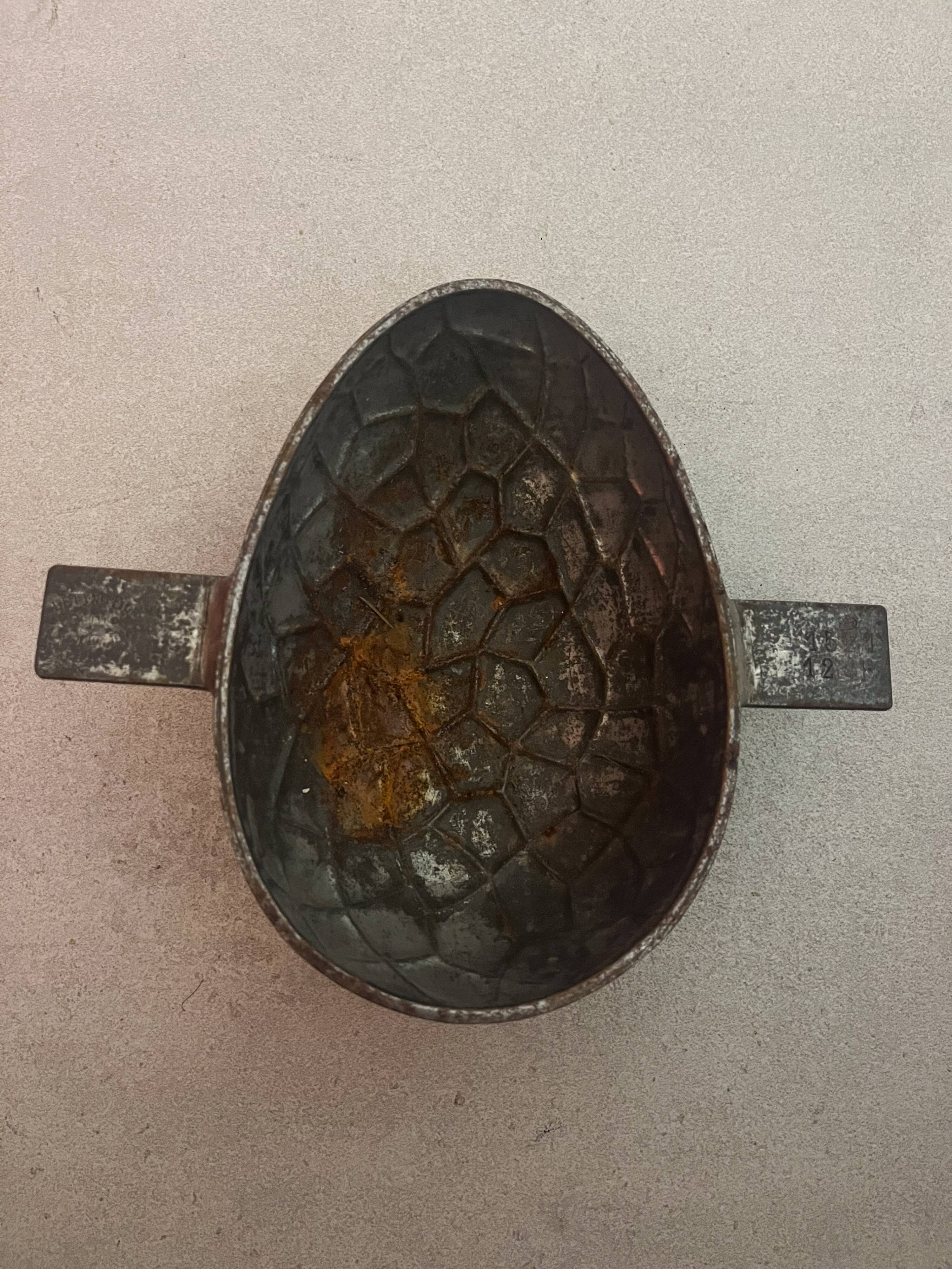 Egg-shaped chocolate or cake molds, 3 sizes available