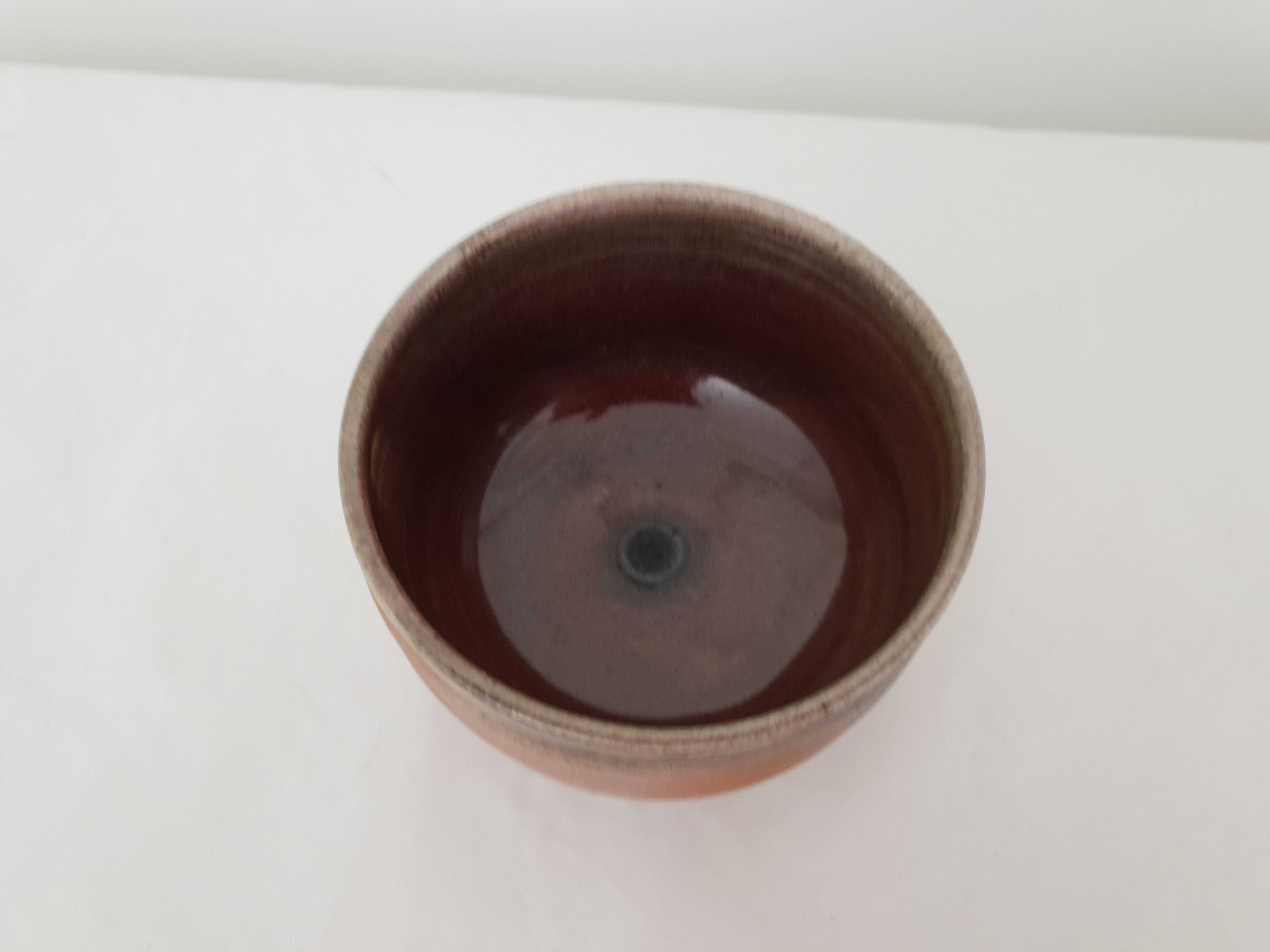 Signed ceramic bowl / cup (Pictogram to identify)