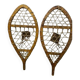 paire de raquettes en bois