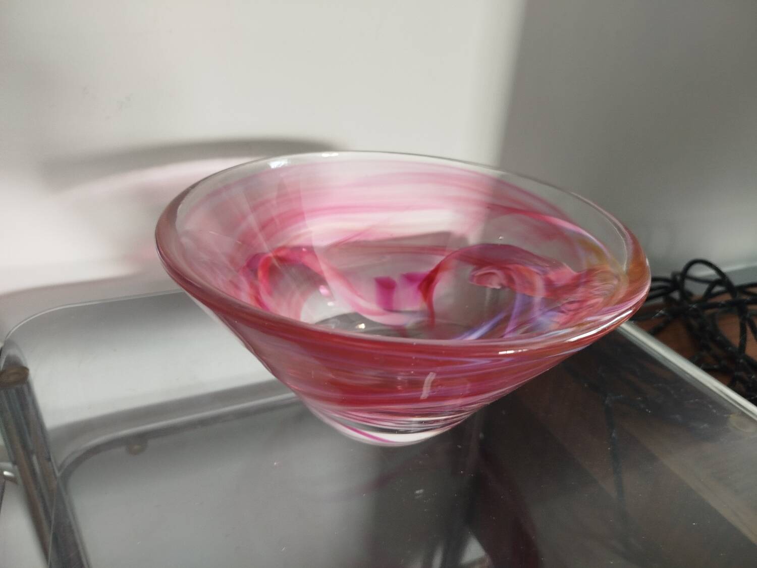 Large salad bowl / bowl in blown glass - pink and purple tones