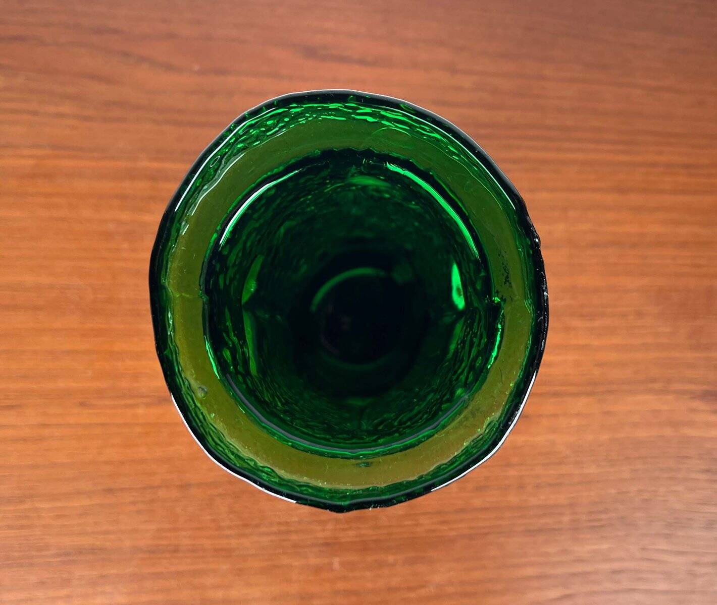 Mid-century modern green Italian glass vase by Wayne Husted for Stelvia, 1970s.