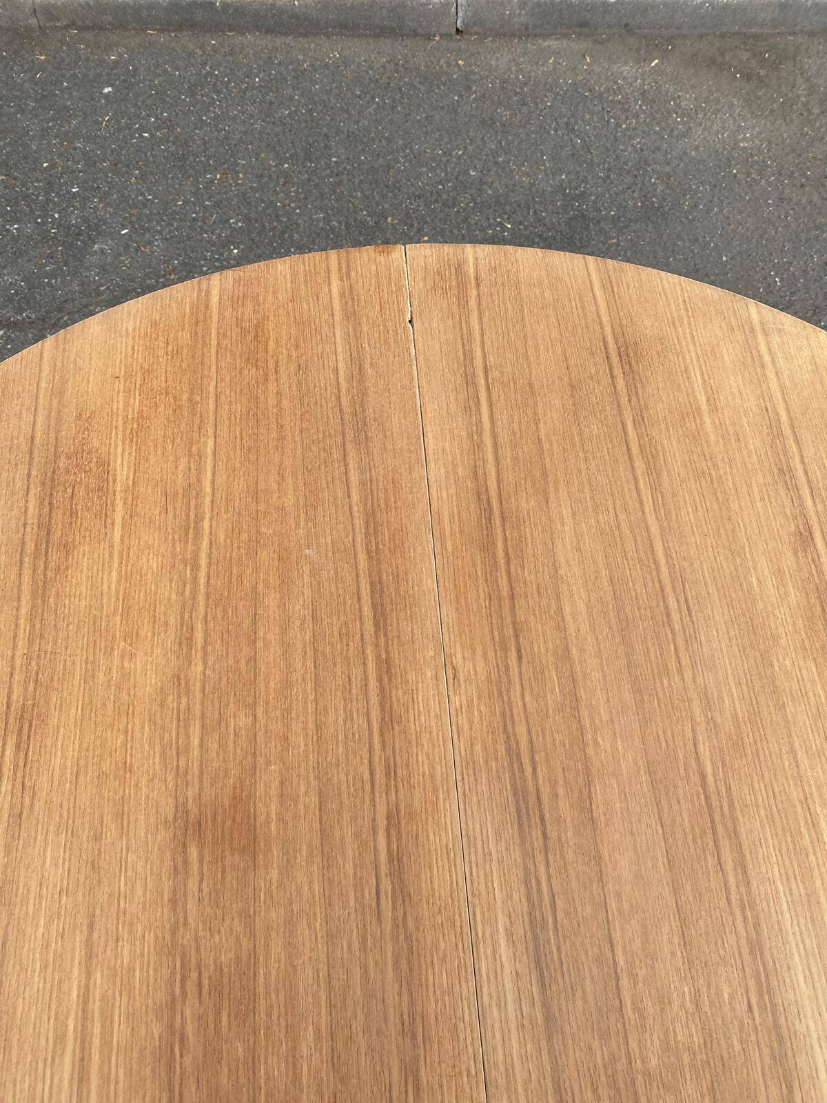 Table à manger scandinave ronde extensible décapée en teck 115cm