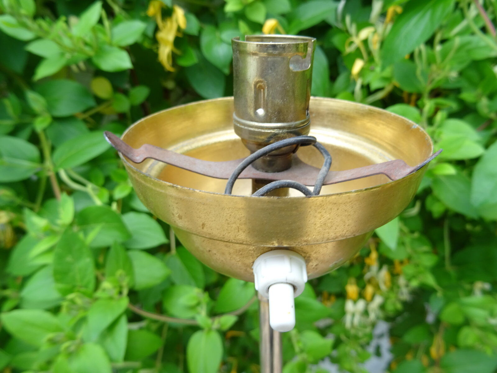 Opalines design lamppost