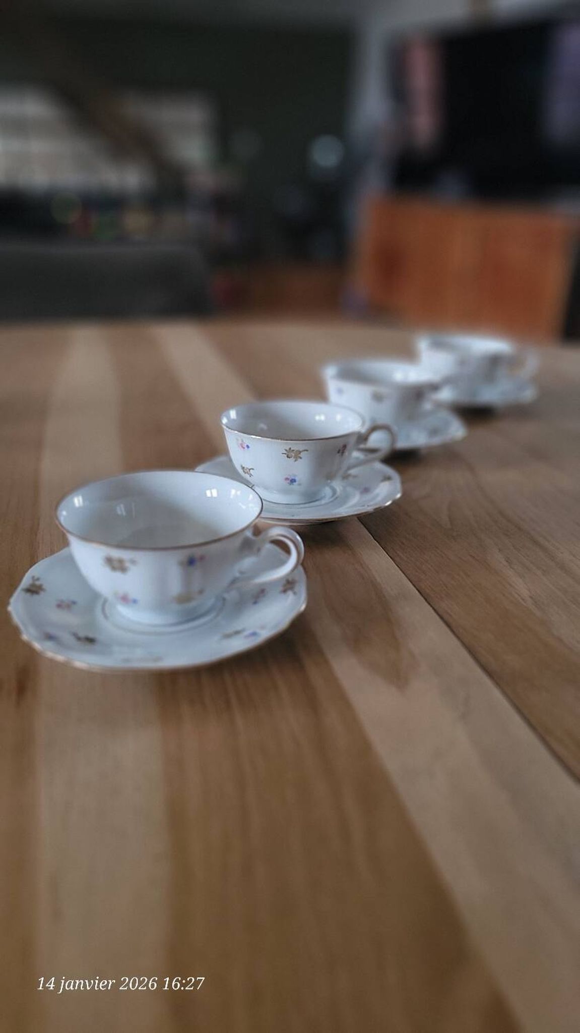 4 cups and saucers in porcelain from Bavaria