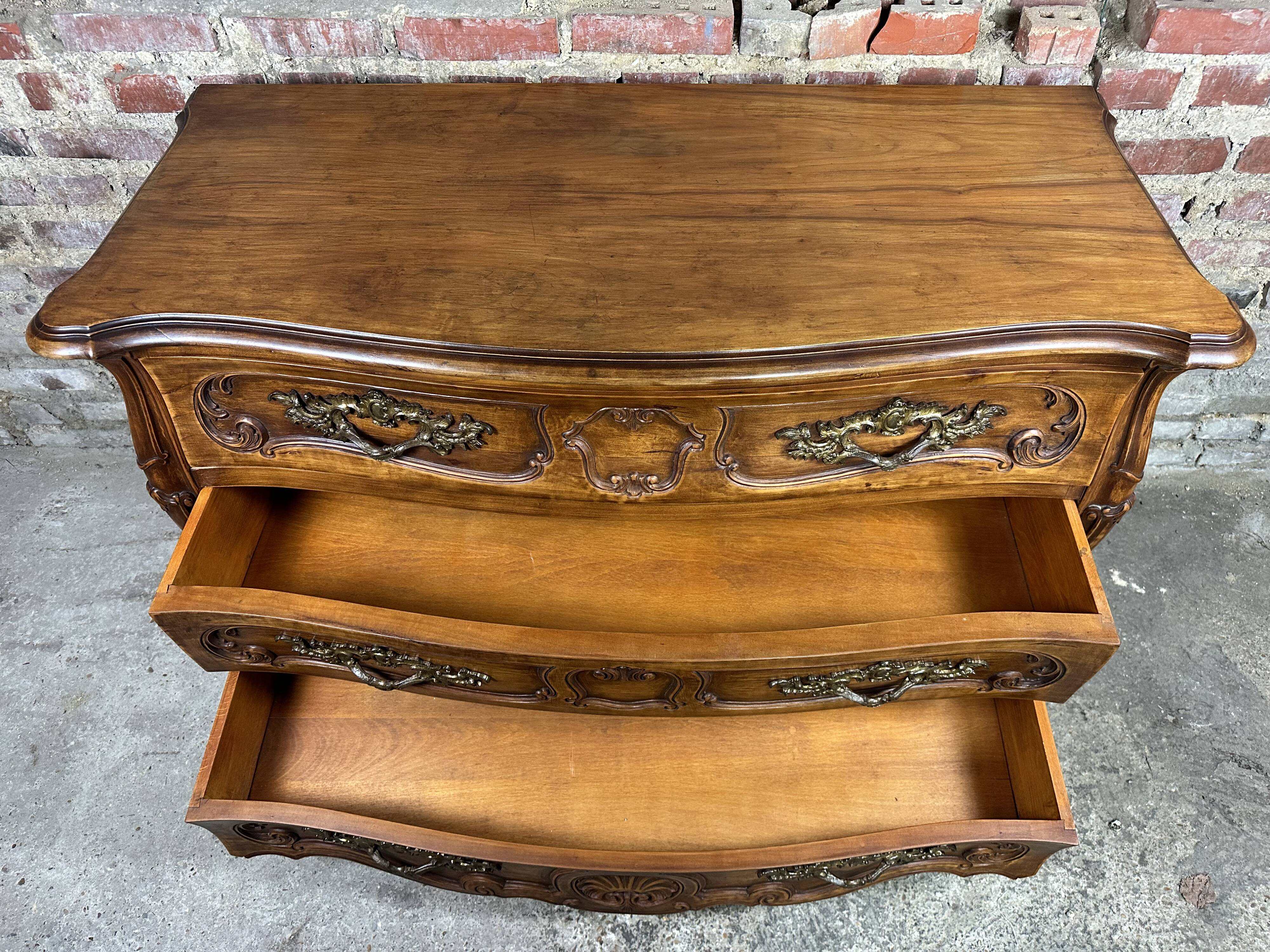 Louis XV style curved walnut chest of drawers