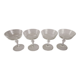 4 coupes à Champagne