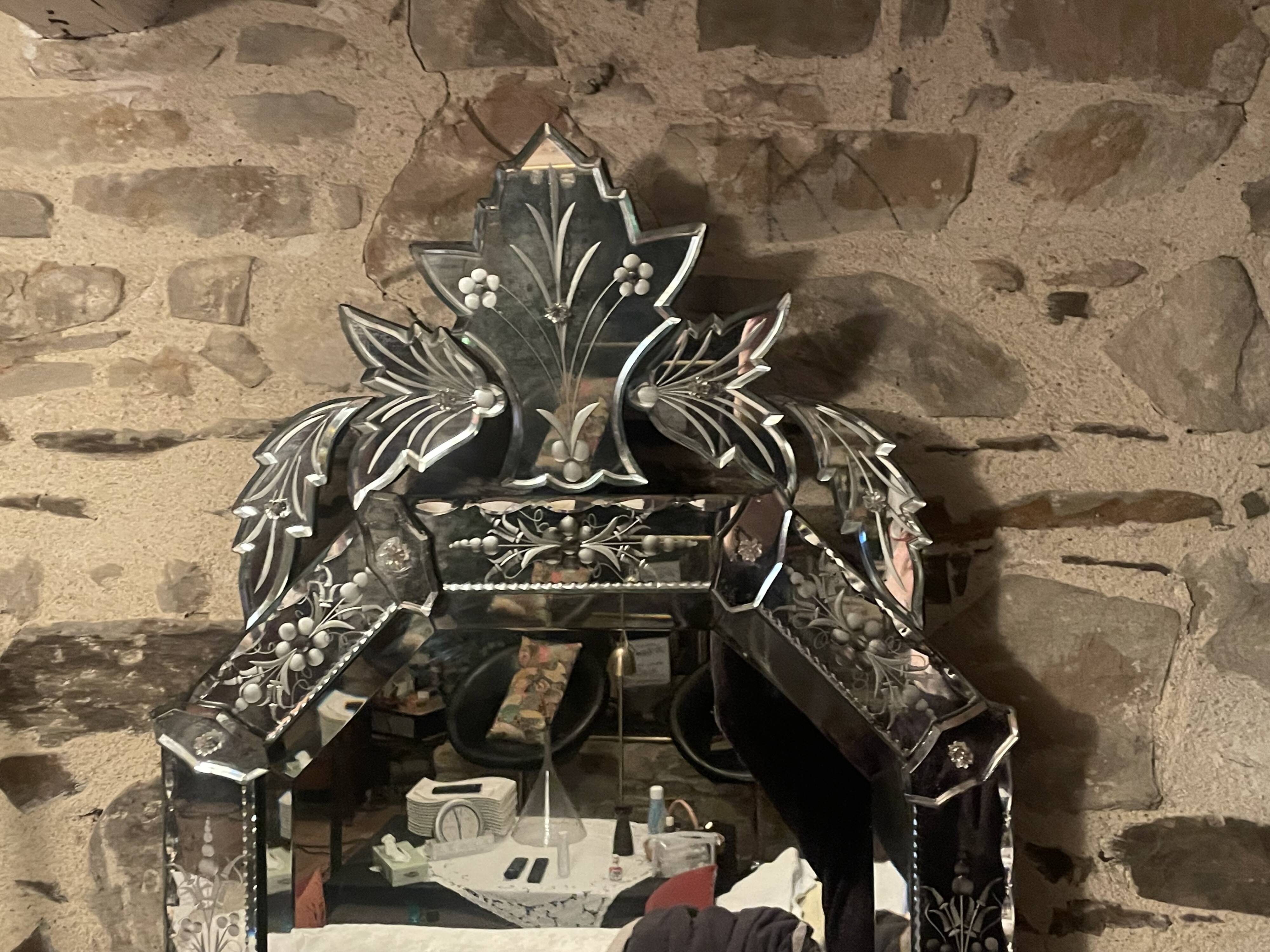 Venetian mirror 19th / 20th century Height 91 x 48.5 x 4 cm