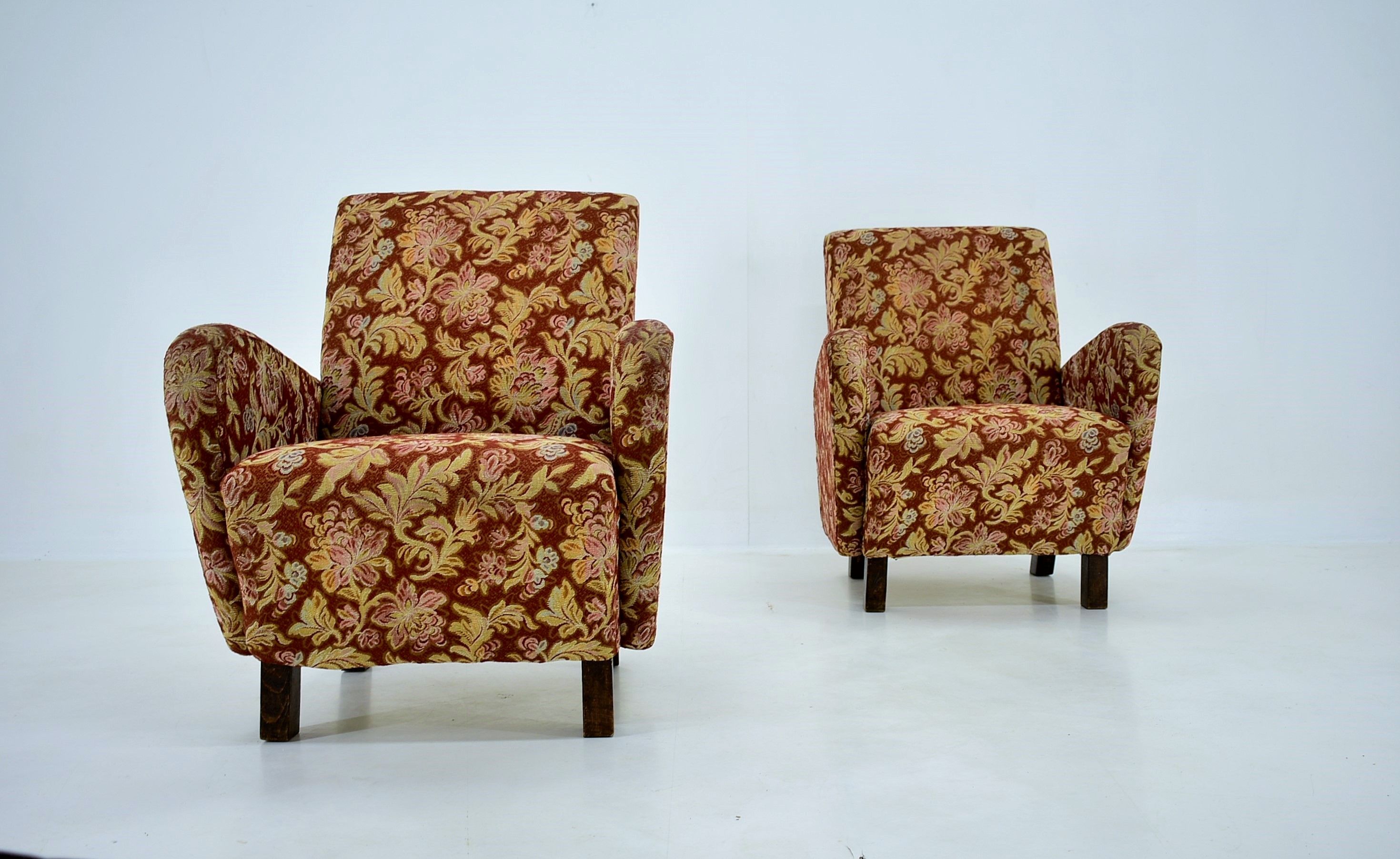 Set of Two Art Deco Armchairs H-283 by Jindřich Halabala, 1930s
