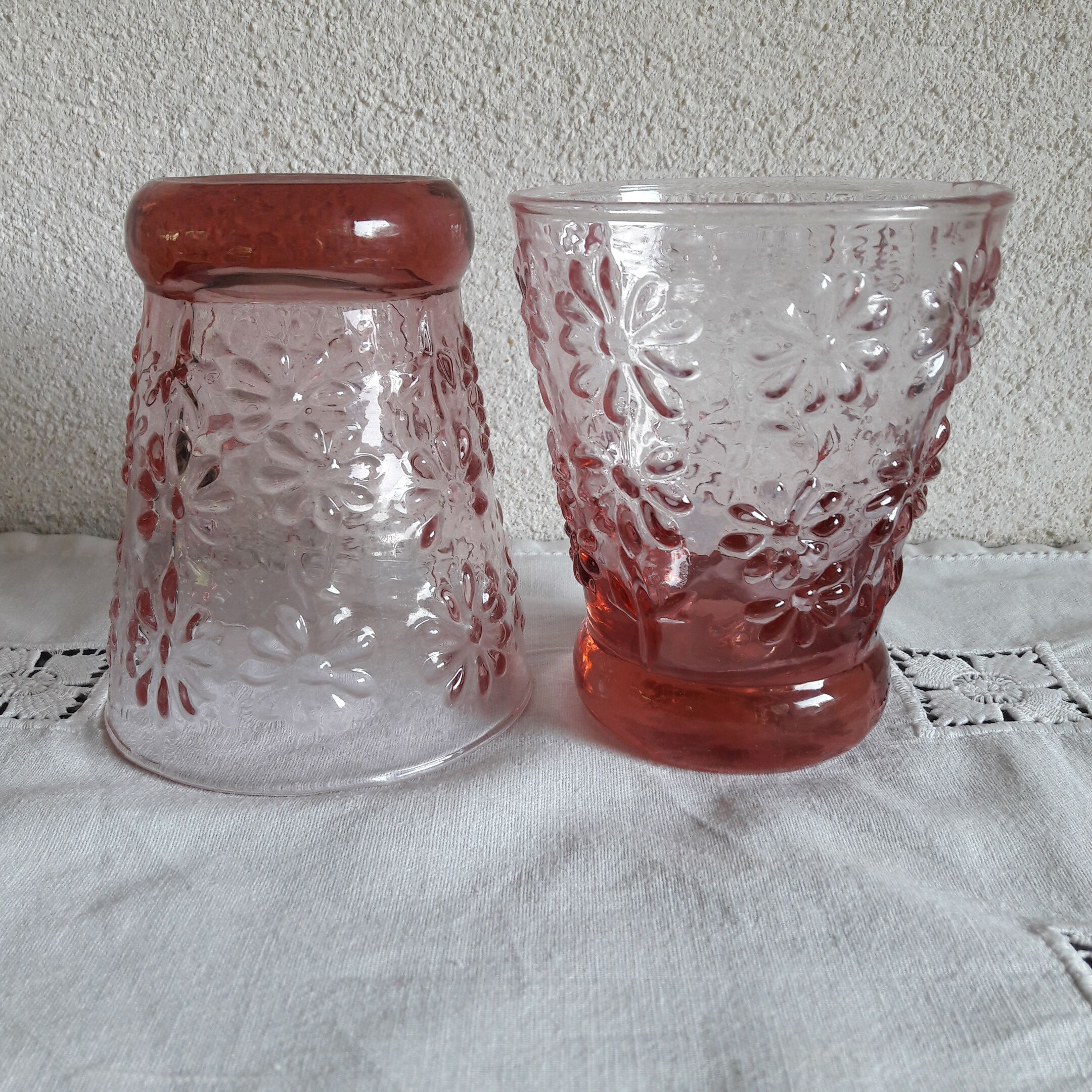Pink water floral pattern glasses set of 2