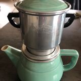 Former multifilter ceramic coffee pot with filter