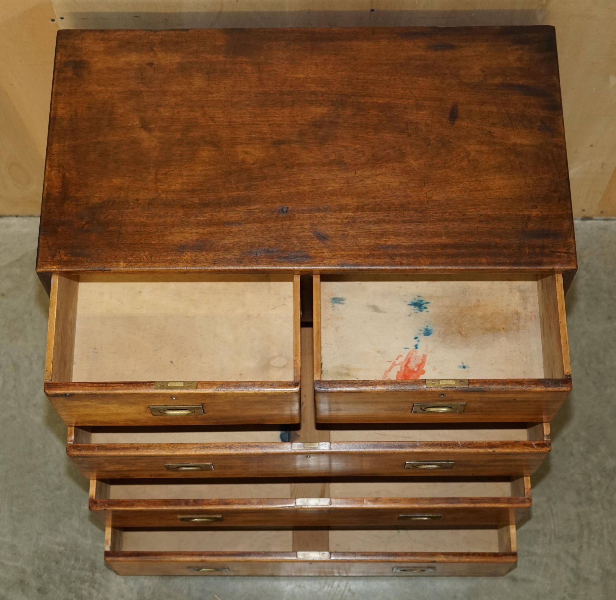 Commode de campagne militaire en acajou circa 1880