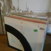 Porte vinyles "Crayonne" en plastique vers 70/80