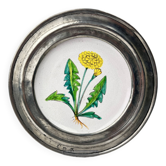Assiette murale décorative faïence et étain au pissenlit