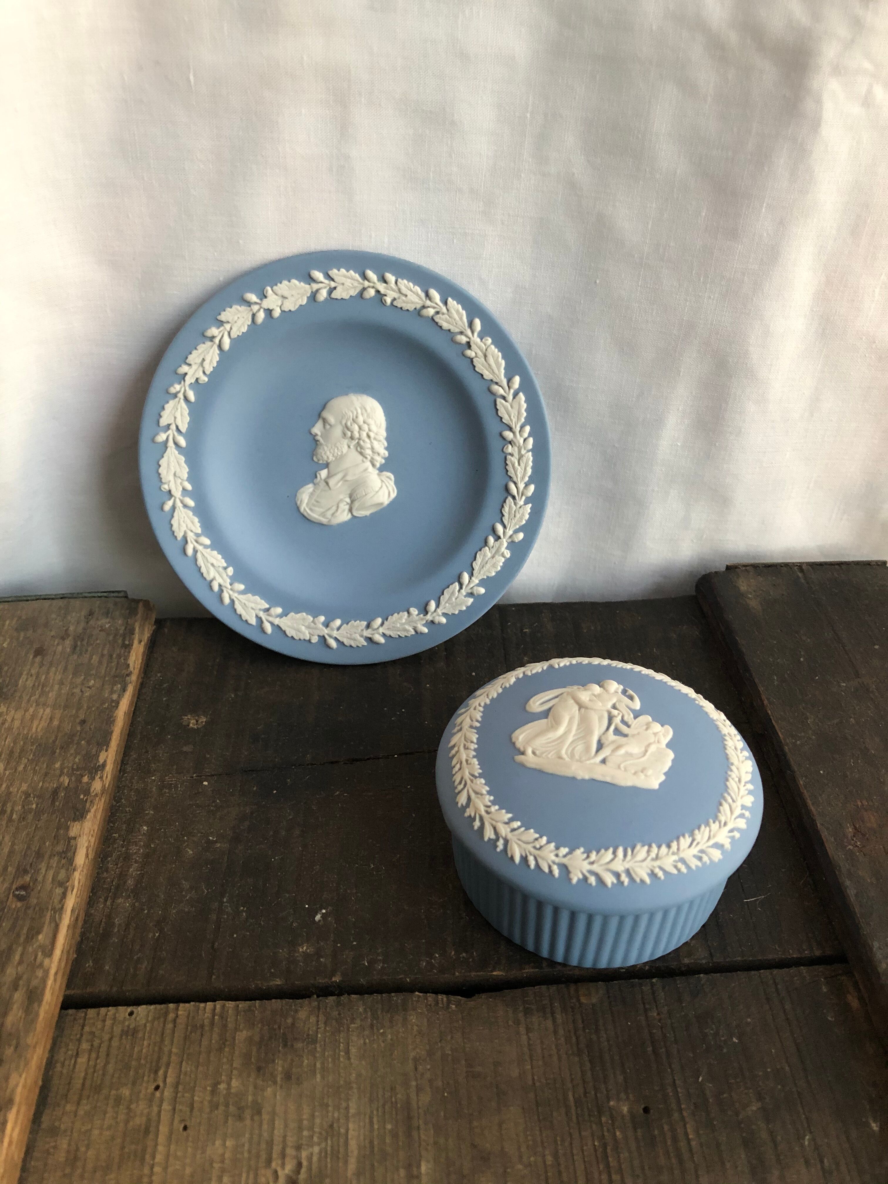 Boite et coupelle en porcelaine de Wedgwood