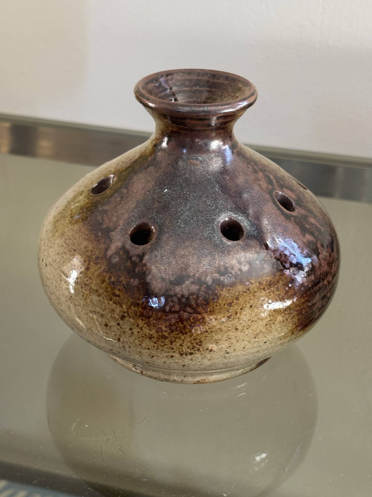 Stoneware flower vase