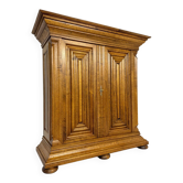 Frankfurt solid wood wardrobe geometric shape vintage wardrobe