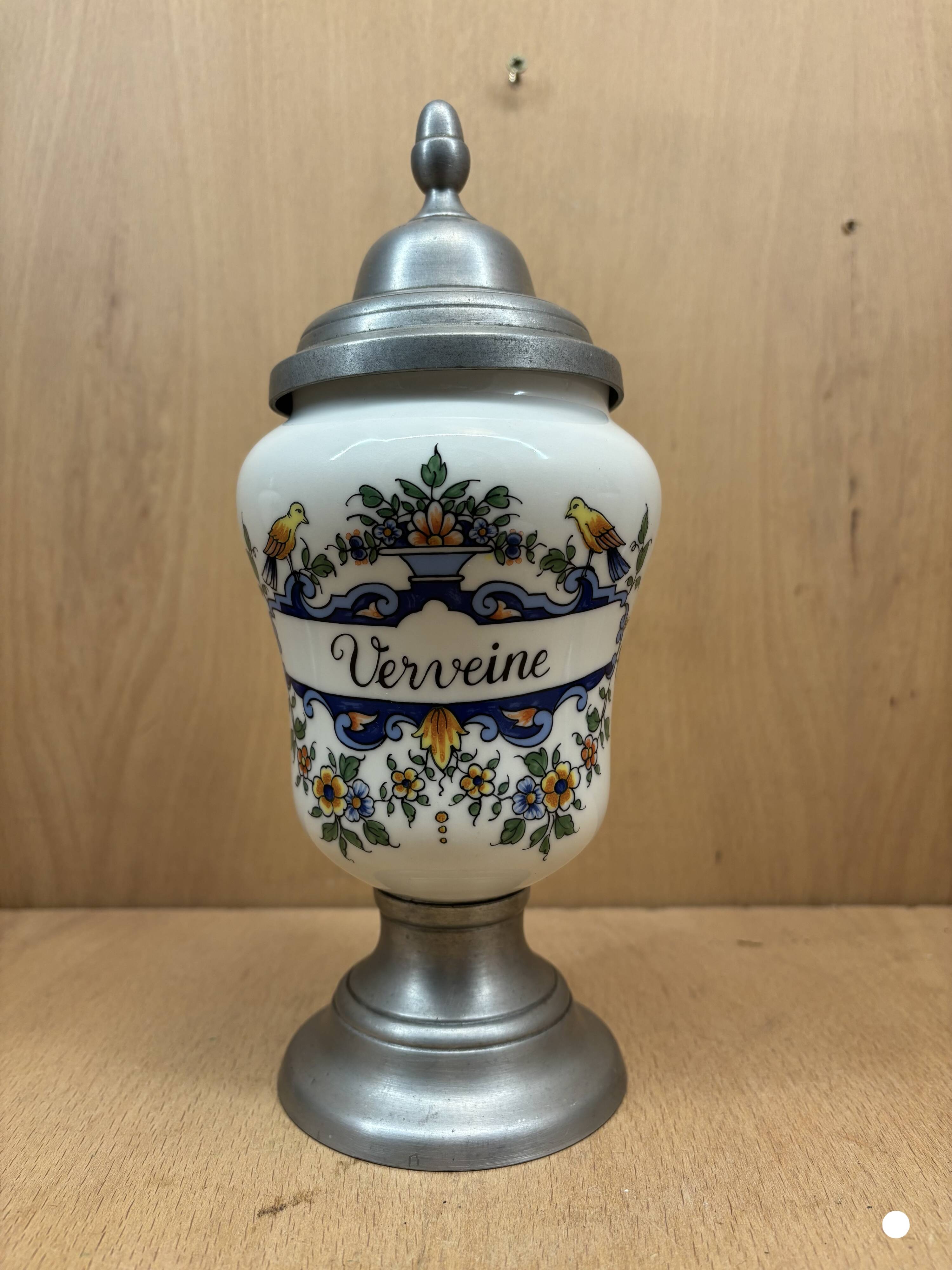 Apothecary jar "Verbena"