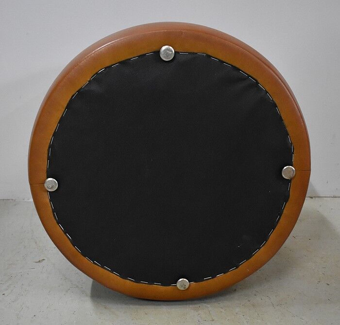 Sheep leather pouf