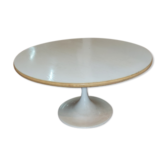 Tulip foot coffee table