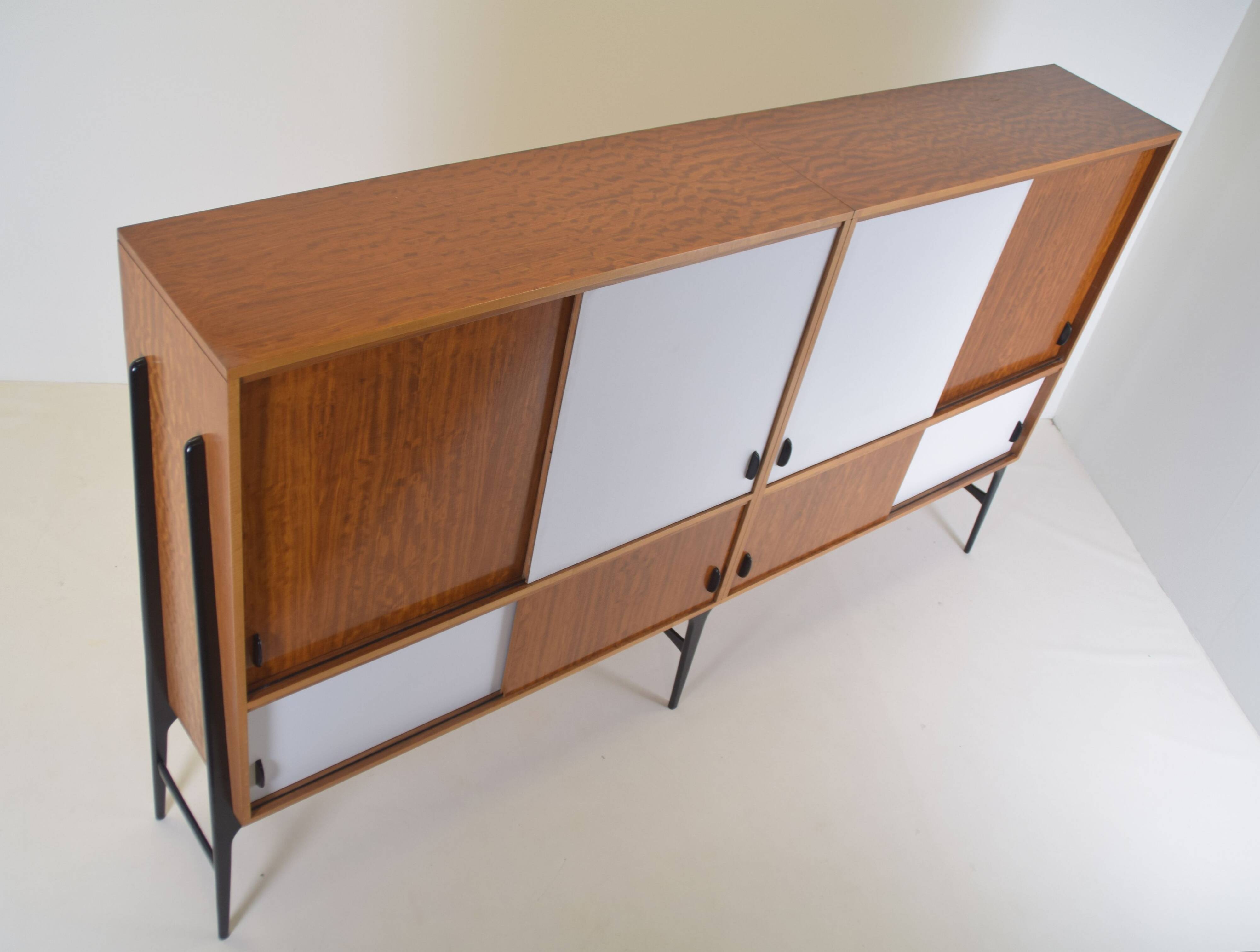 Highboard conçu par Alfred Hendrickx pour Belform, années 1950.