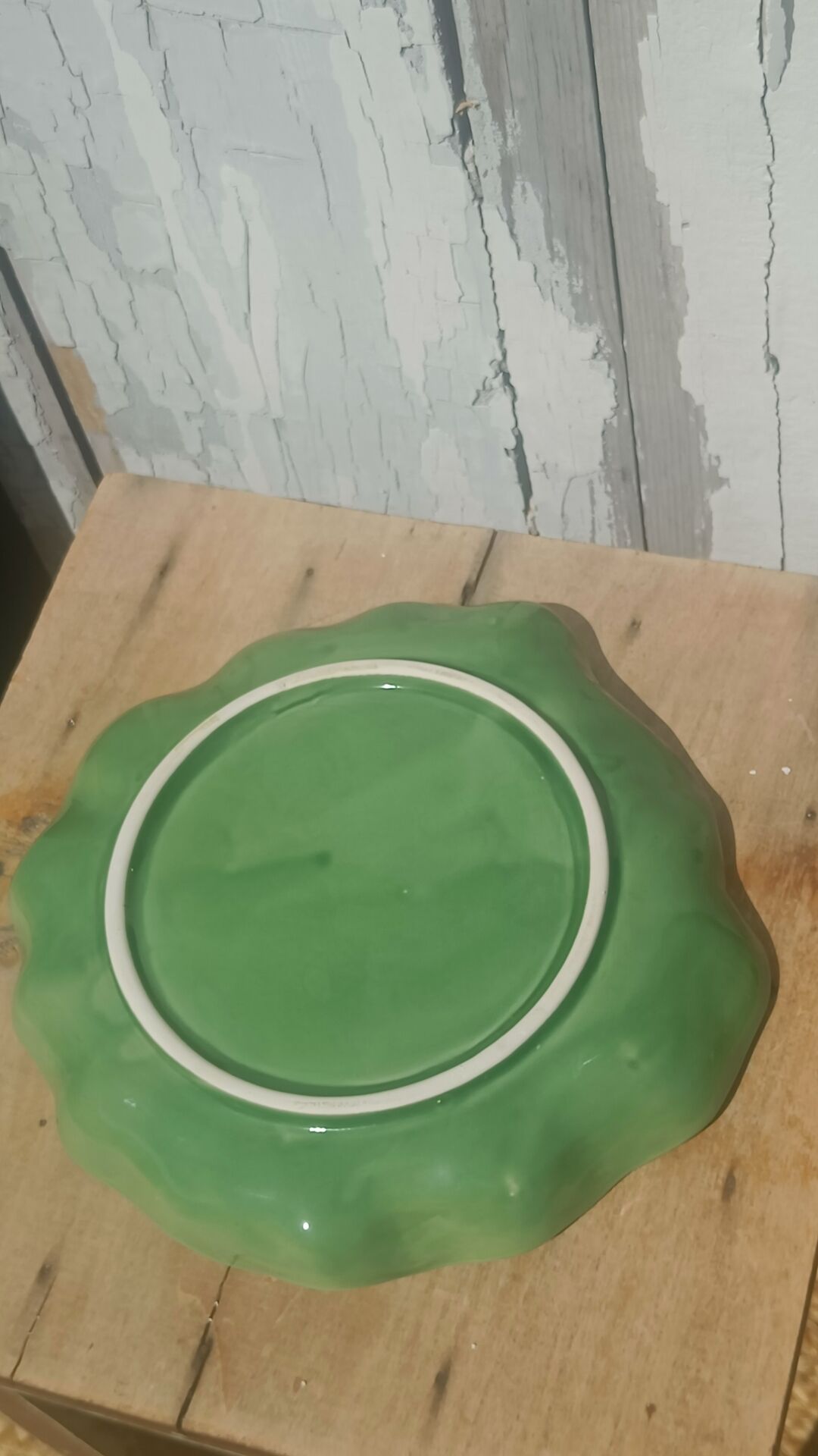 Vintage cabbage slipware plate