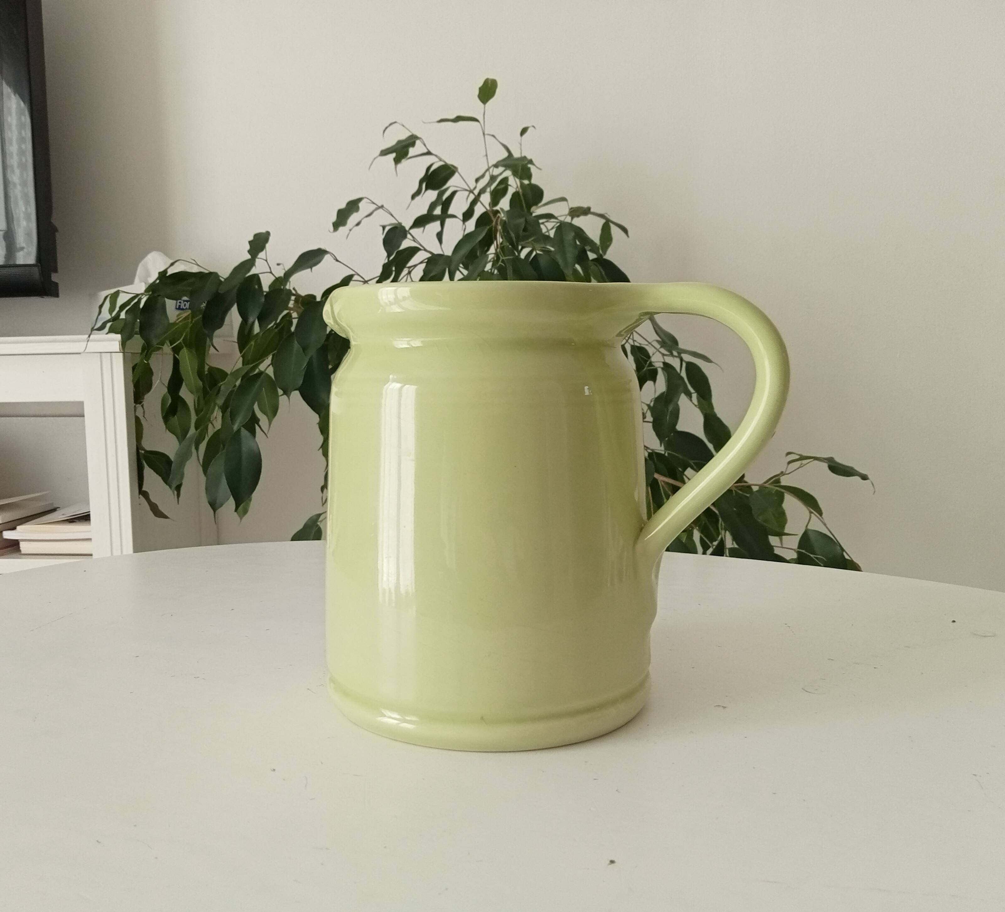 Pichet vintage en céramique craquelée