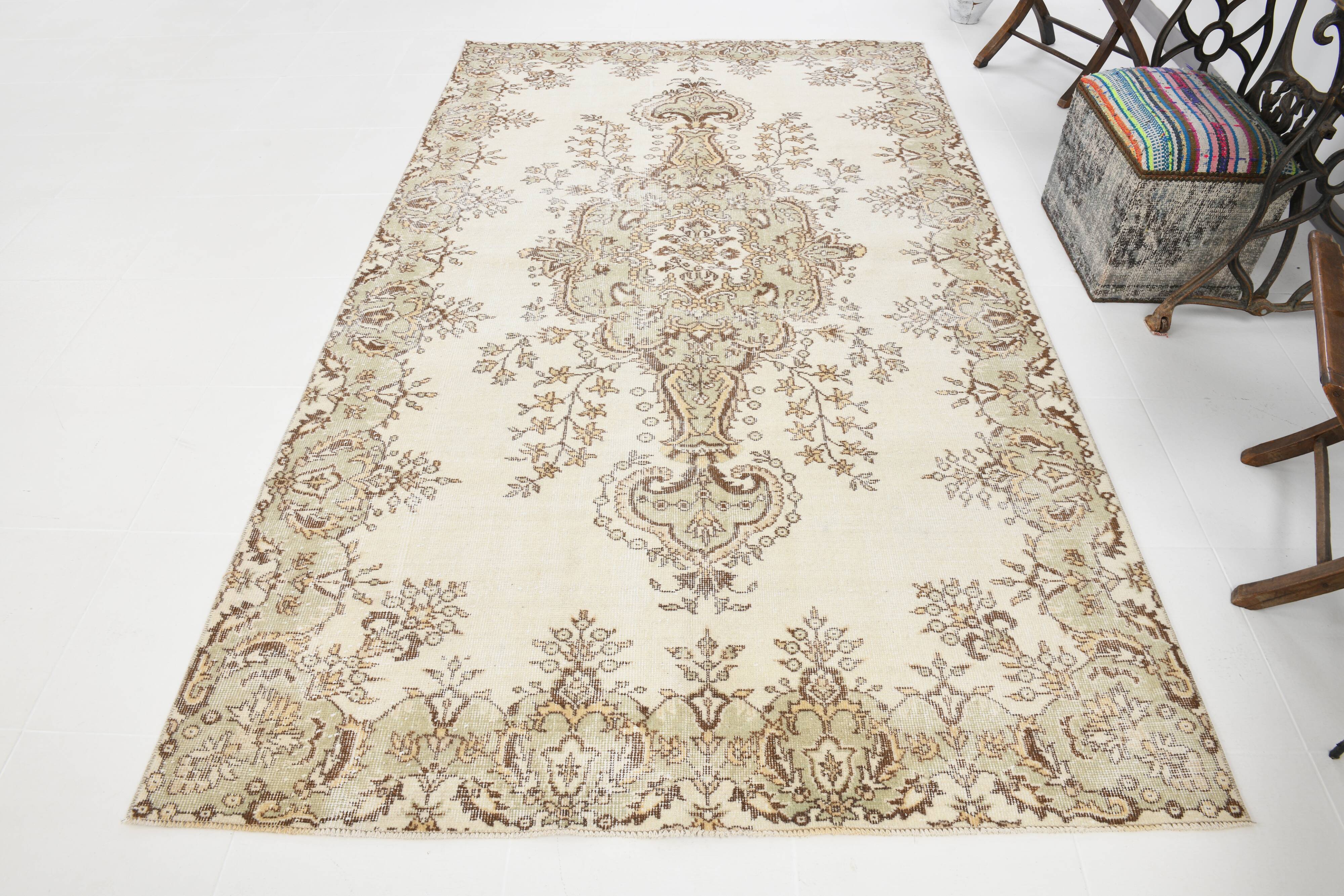 6x9 Ft Ecru-cream vintage rug, Floral design cream and brown rug.