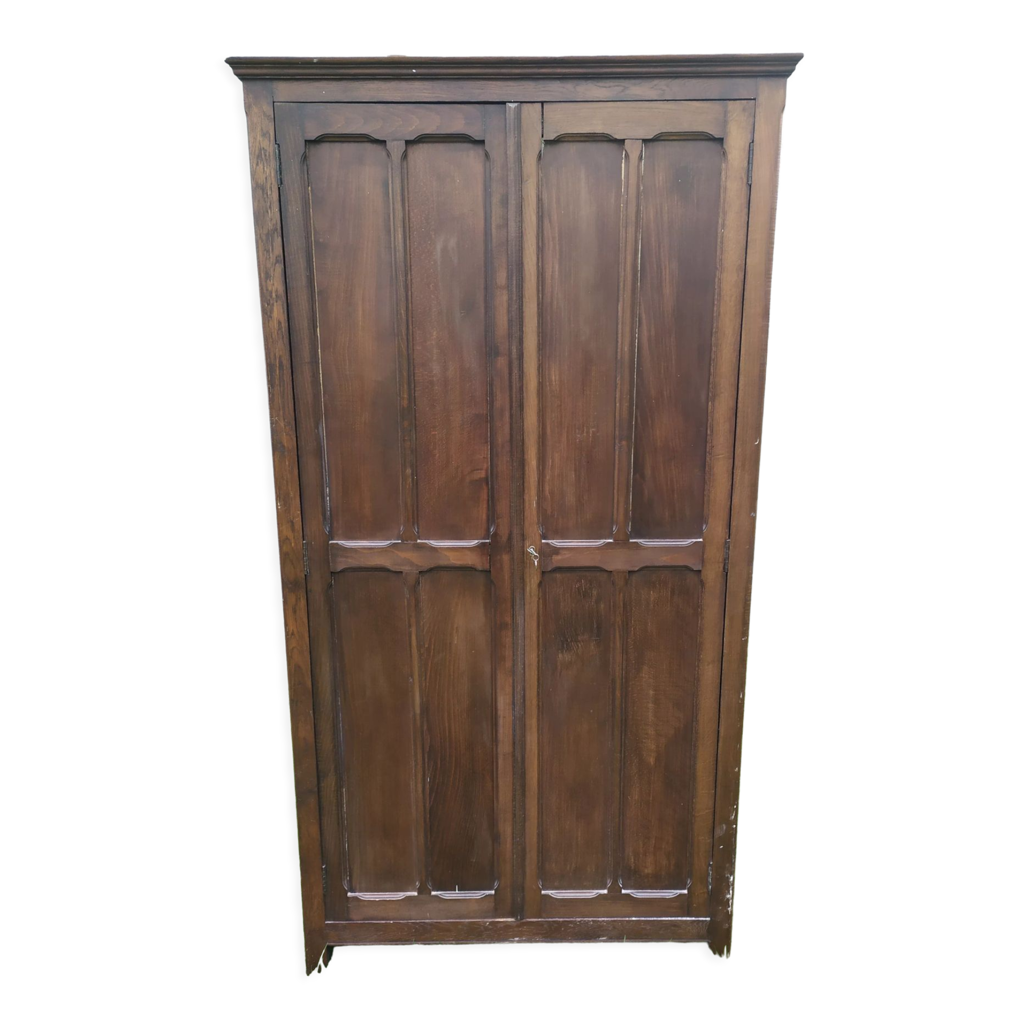 Armoire parisienne