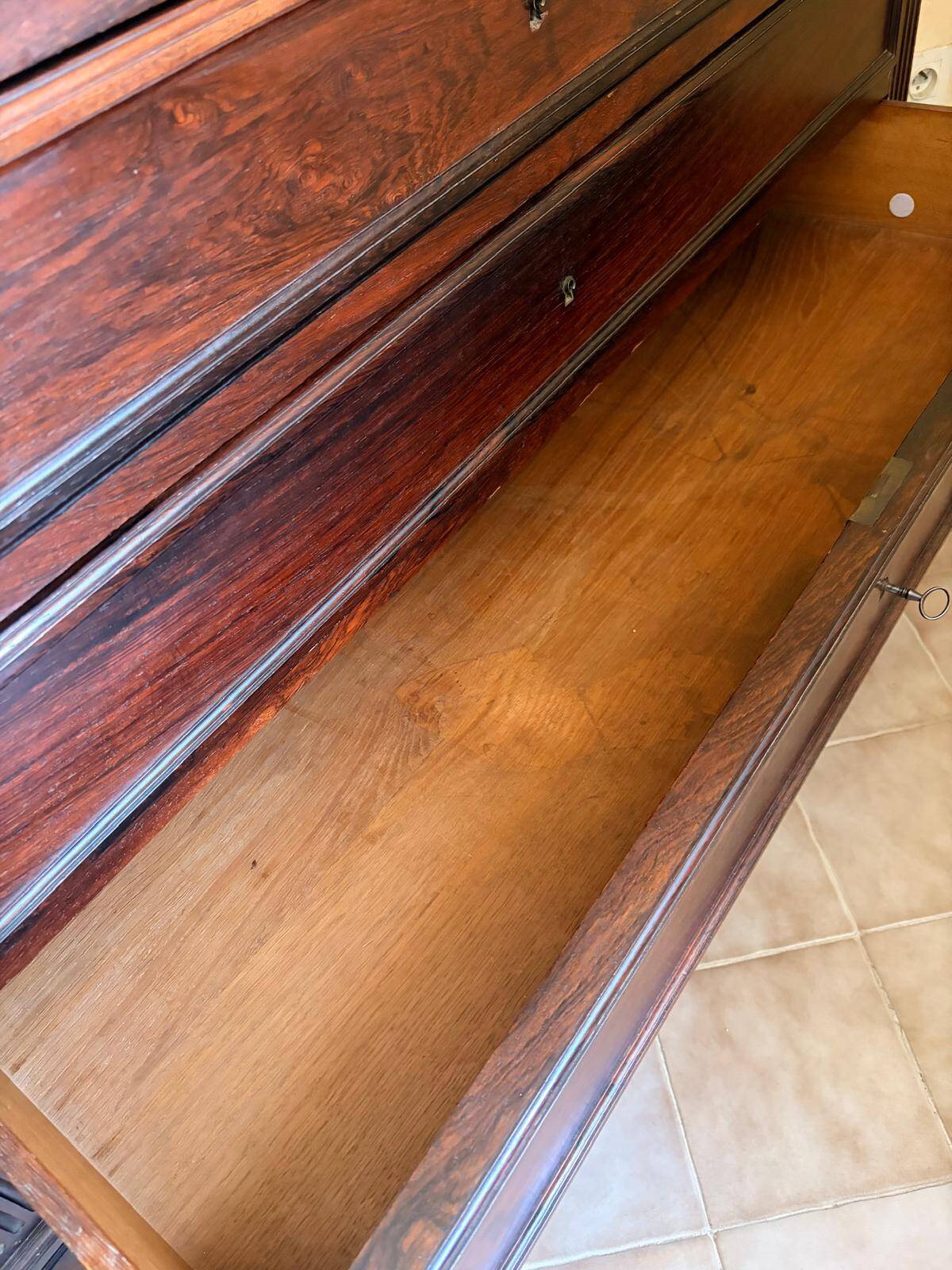 Grande commode avec miroir