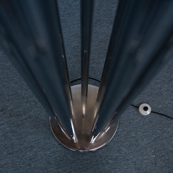 Lampadaire par Goffredo Reggiani.