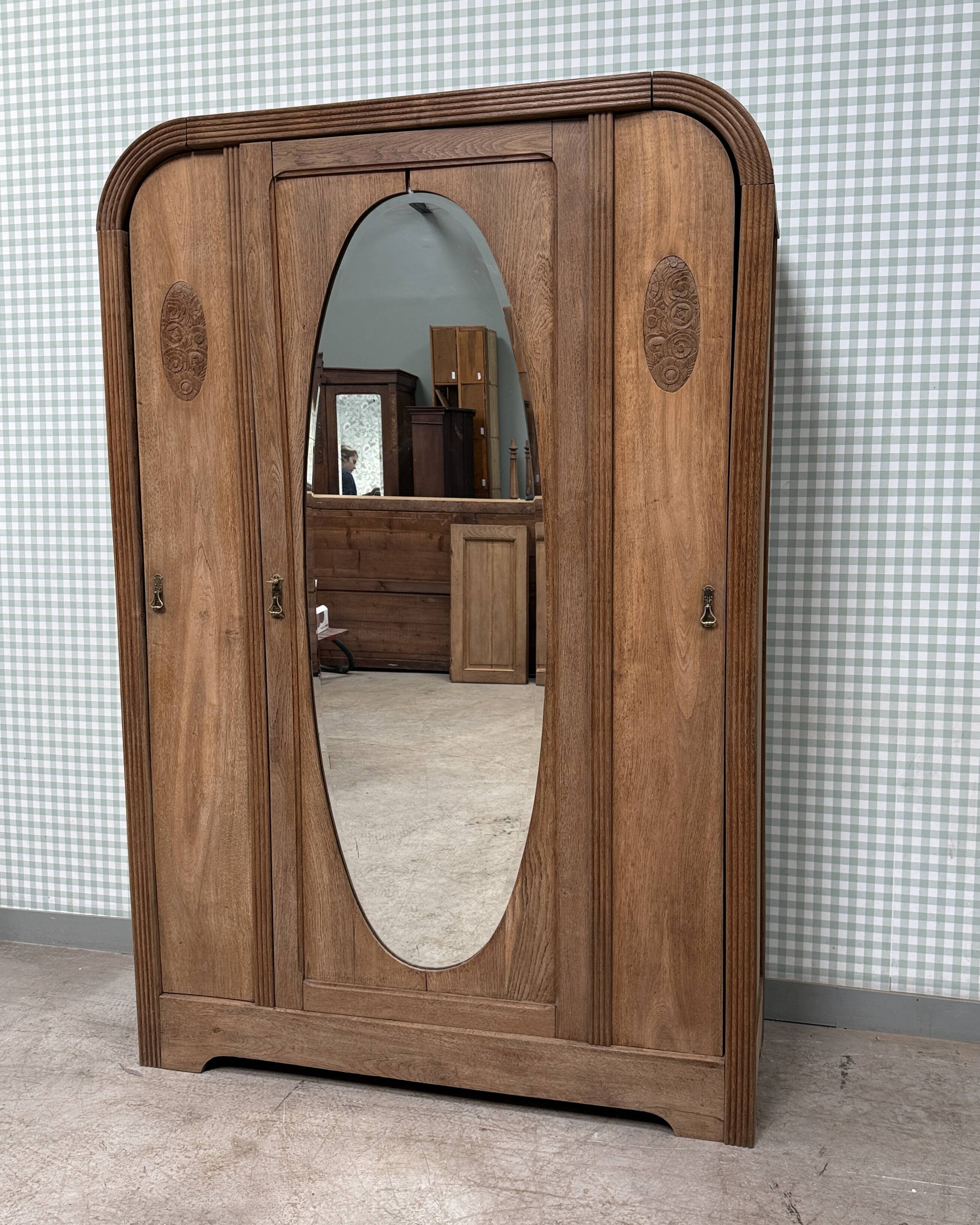 Art Deco oak wardrobe (renovated)