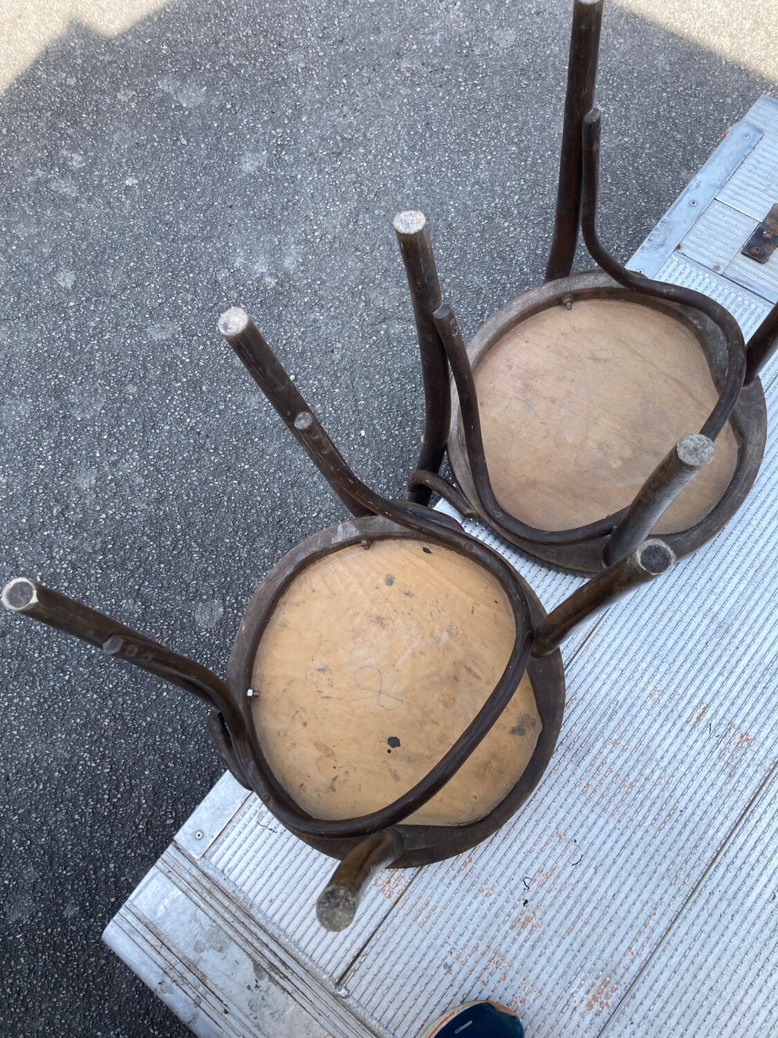 4 curved wooden bistro chairs