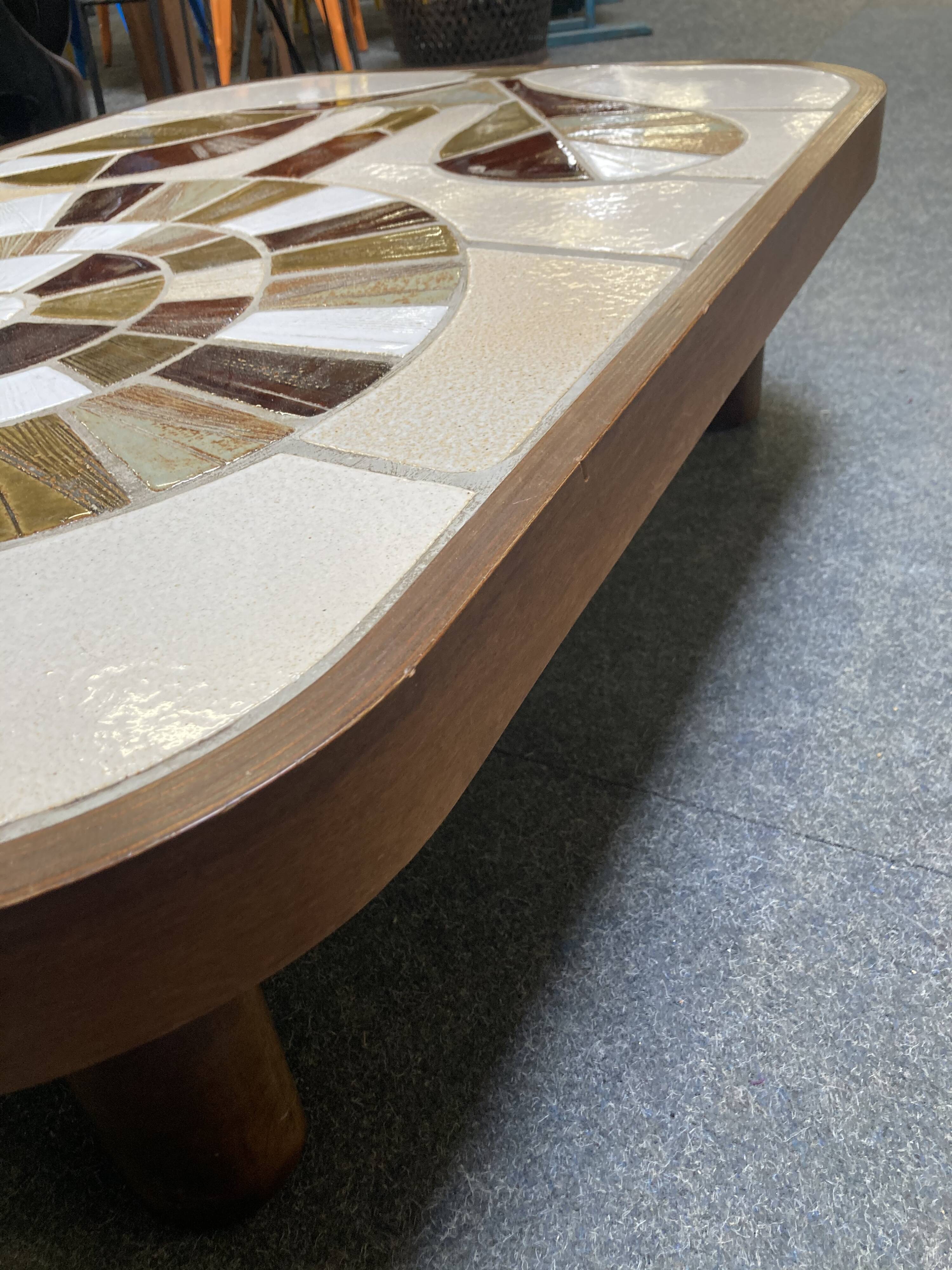 Ceramic coffee table Roger Capron shogun flower