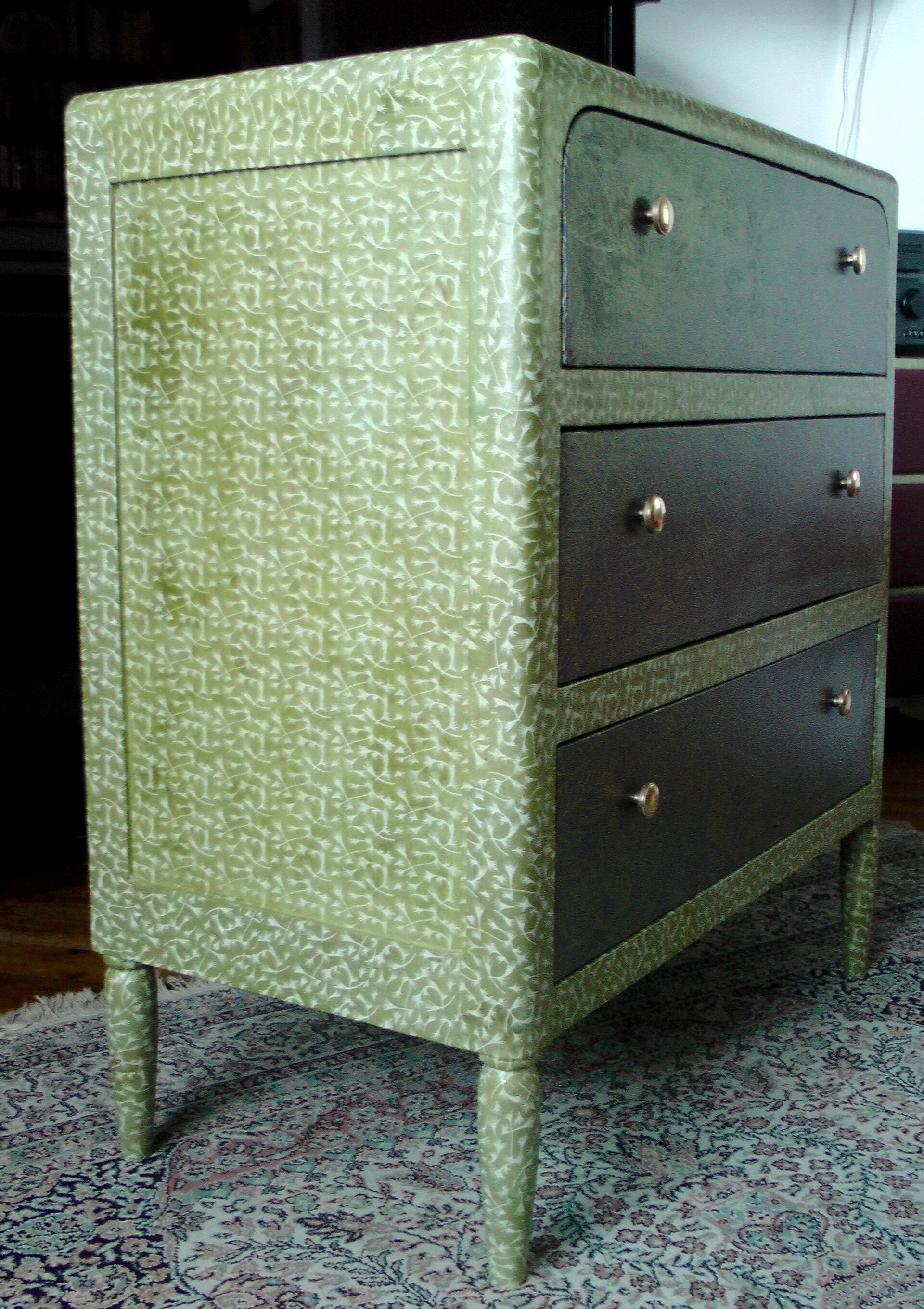 Wooden dresser 3 drawers