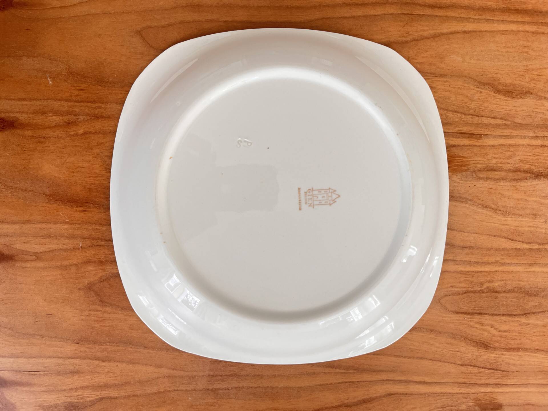 Gien serving dish