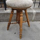 adjustable D Artistes stool