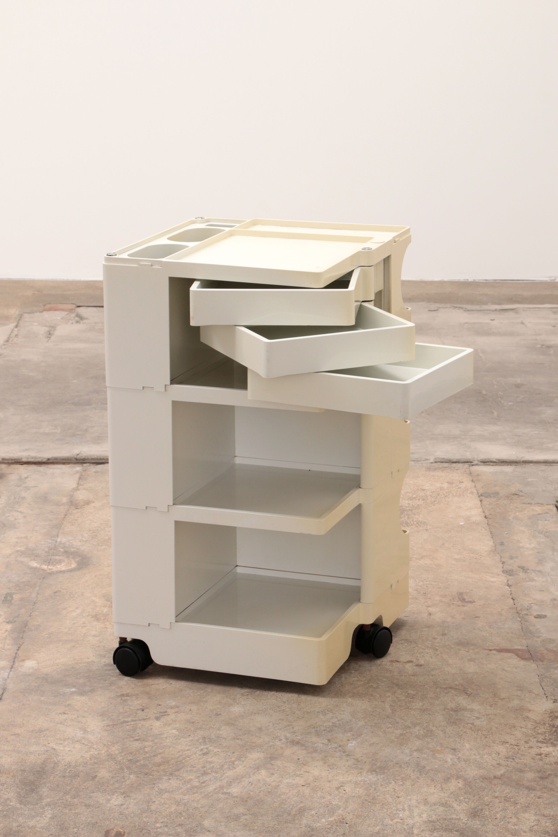 Space Age white Joe Colombo 'Boby' storage trolley, 1970s