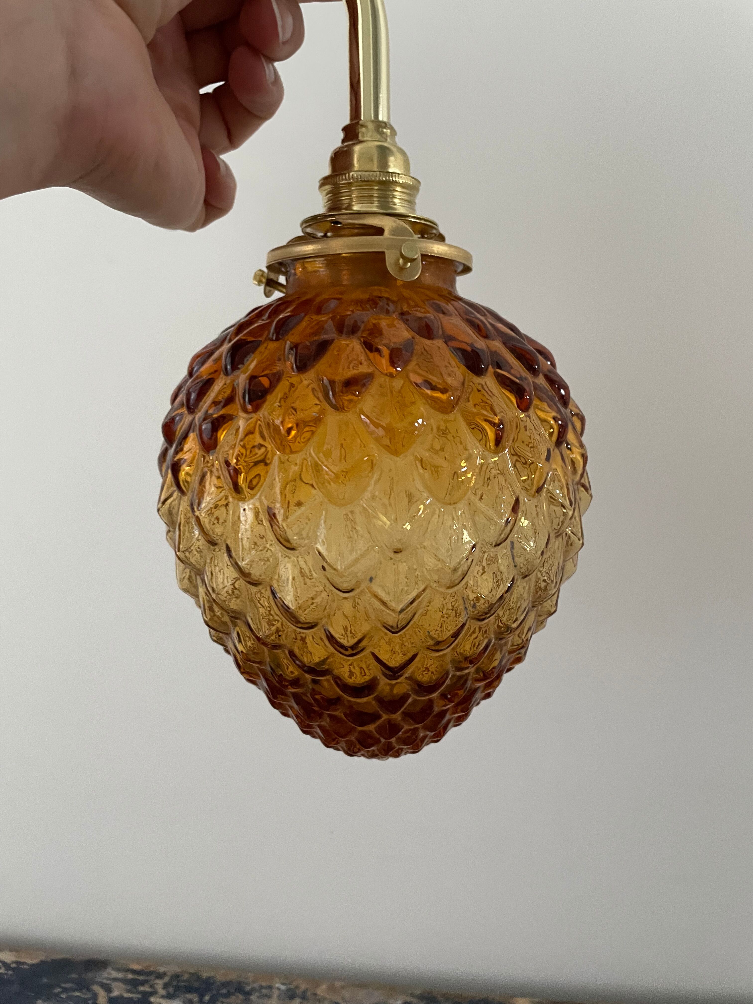 Wall lamp Electrified golden pine cone to nine