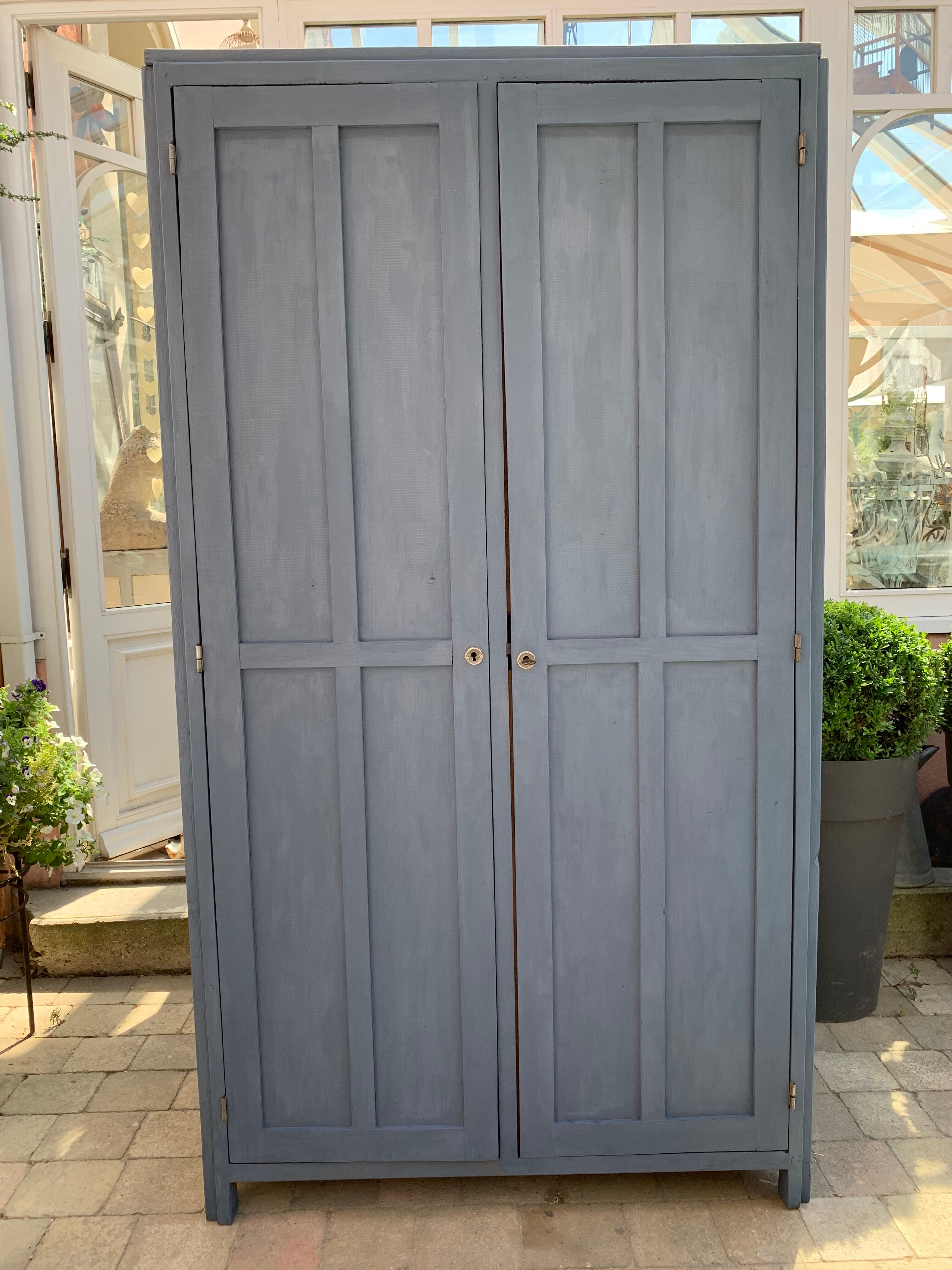 Parisian wardrobe and his bedside