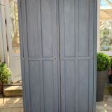 Parisian wardrobe and his bedside