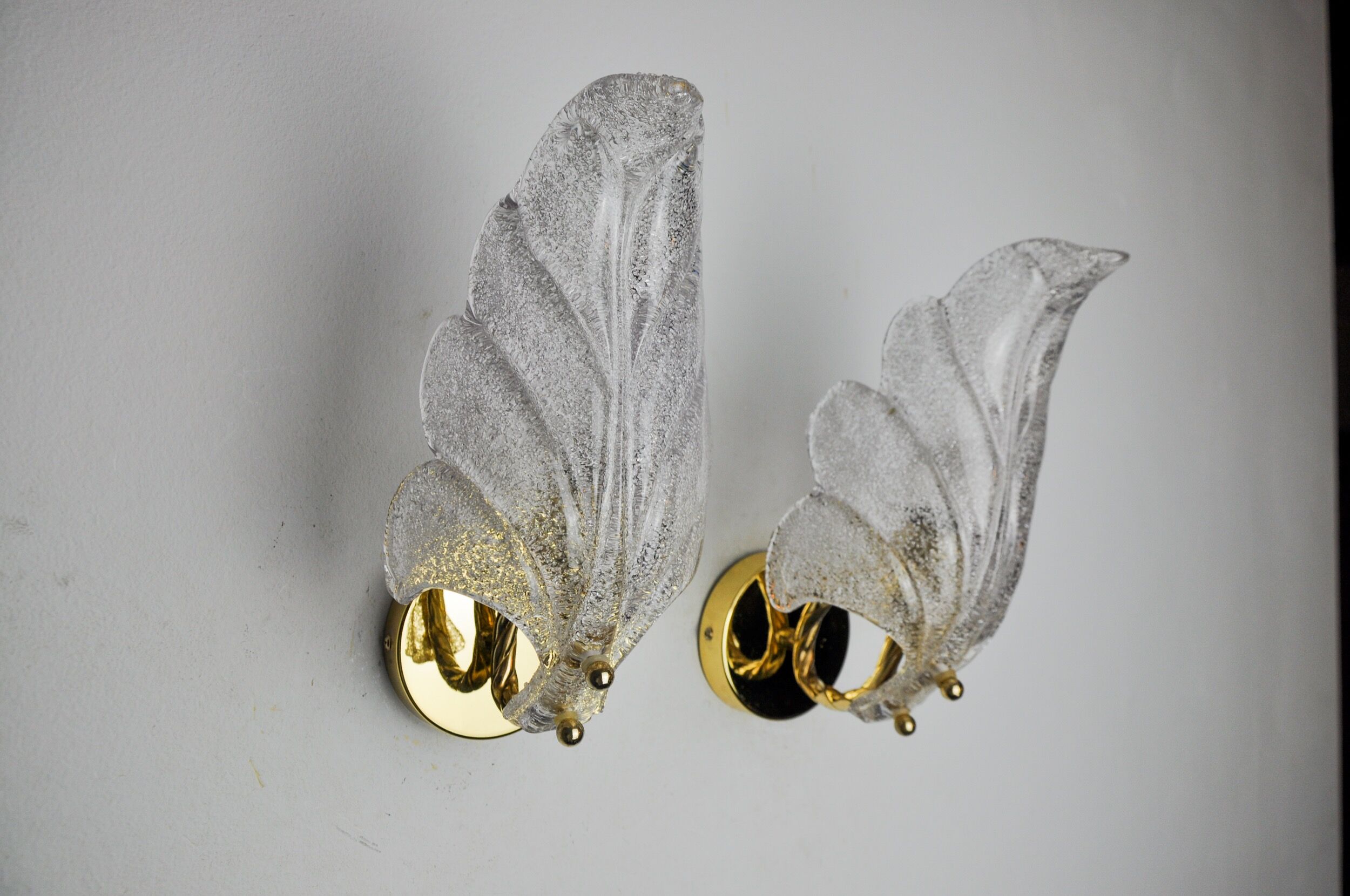 Pair of frosted leaf sconces, Murano glass, Italy, 1970