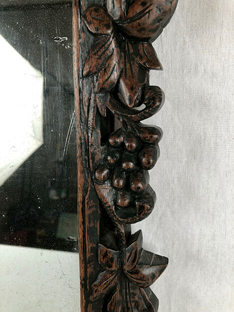 Carved wooden mirror, black forest XIX/early twentieth century