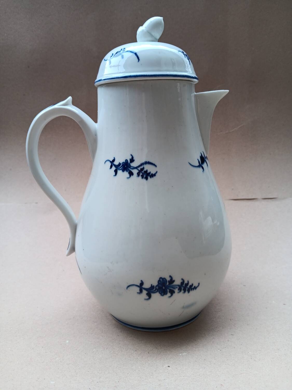 Porcelain coffee pot