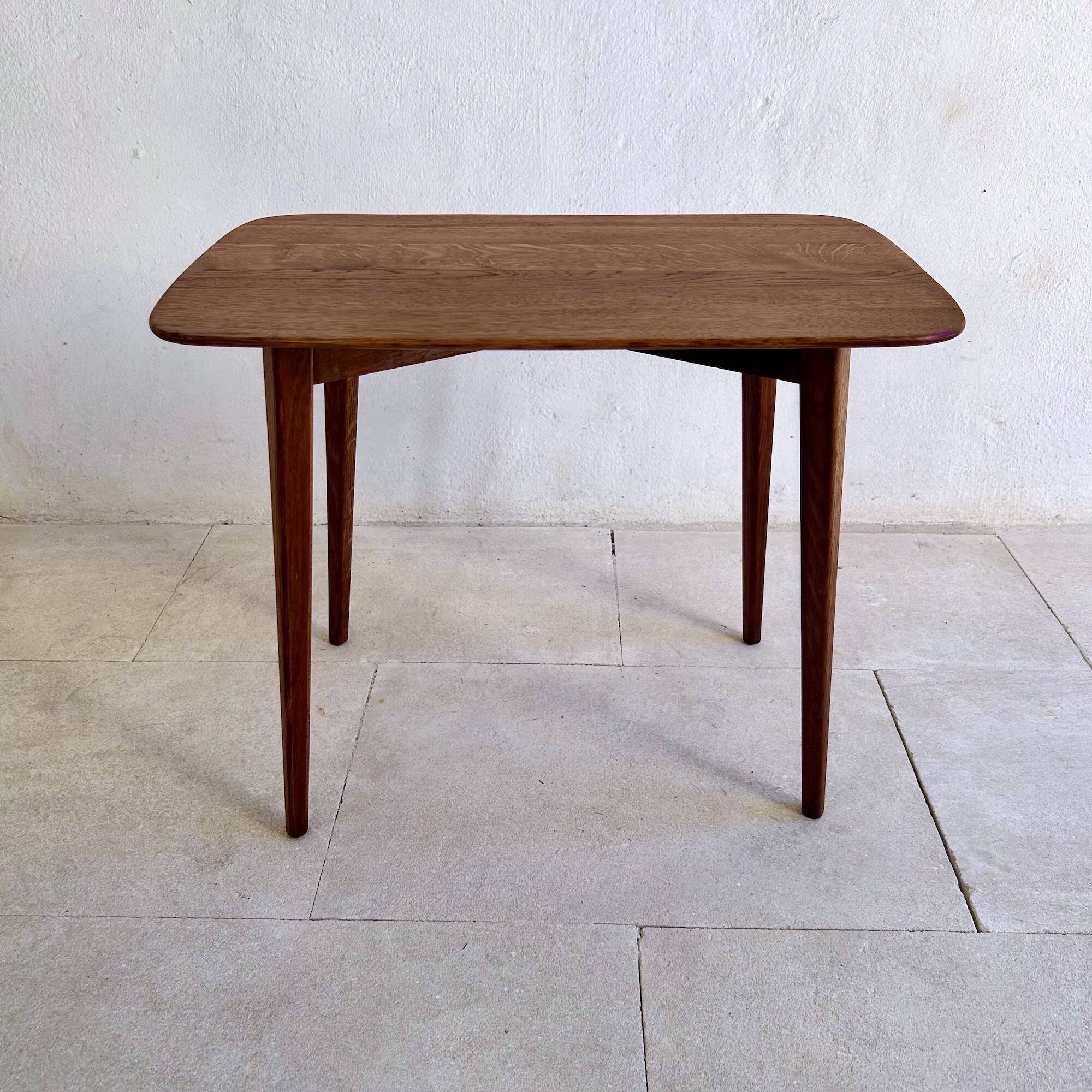 Coffee table - Scandinavian -