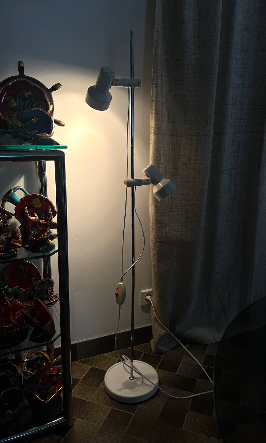 Vintage 1980s floor lamp/lighting strip