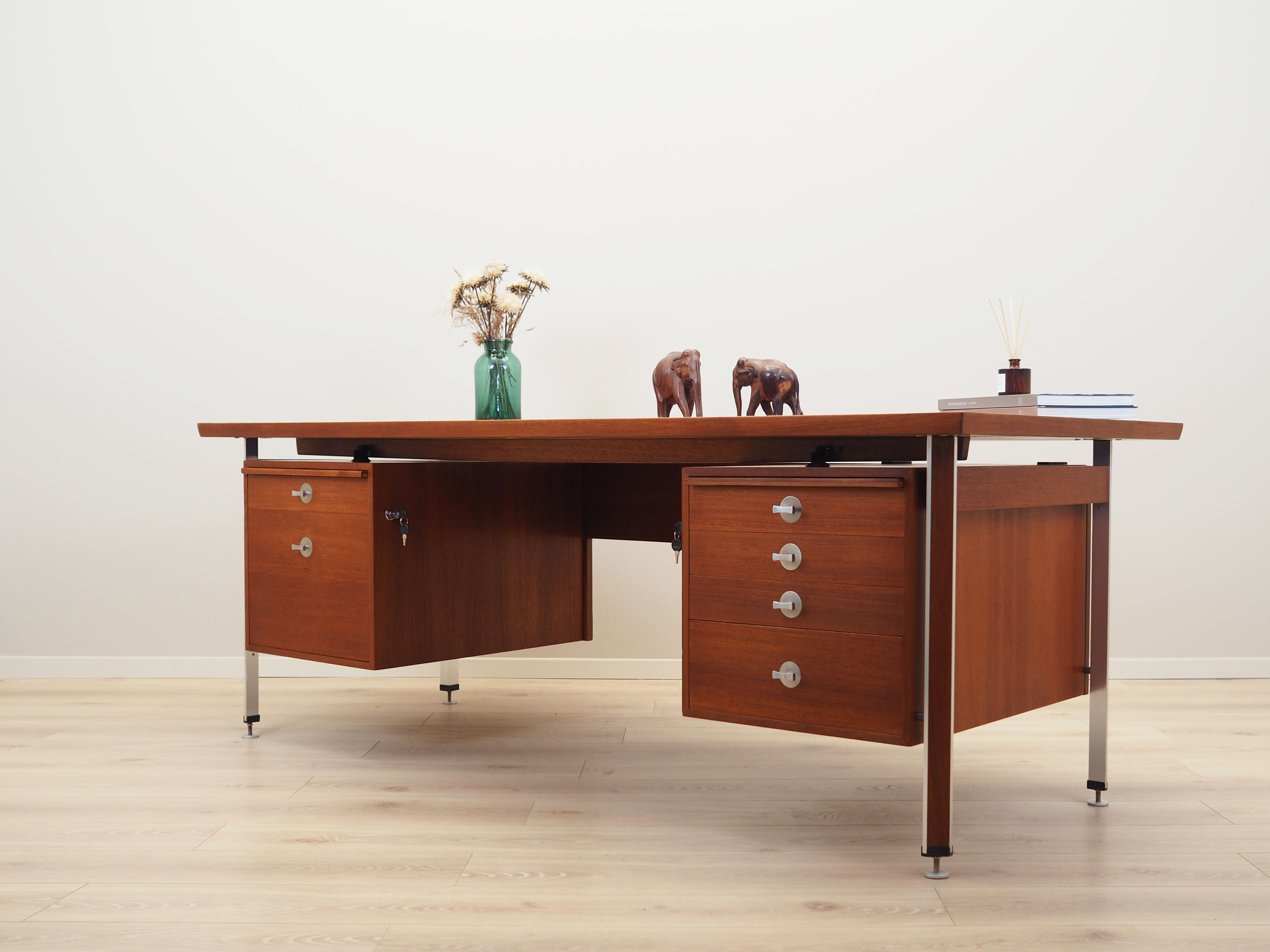 Teak desk, Danish design, 1970s, designer Finn Juhl, manufacturer France & Son