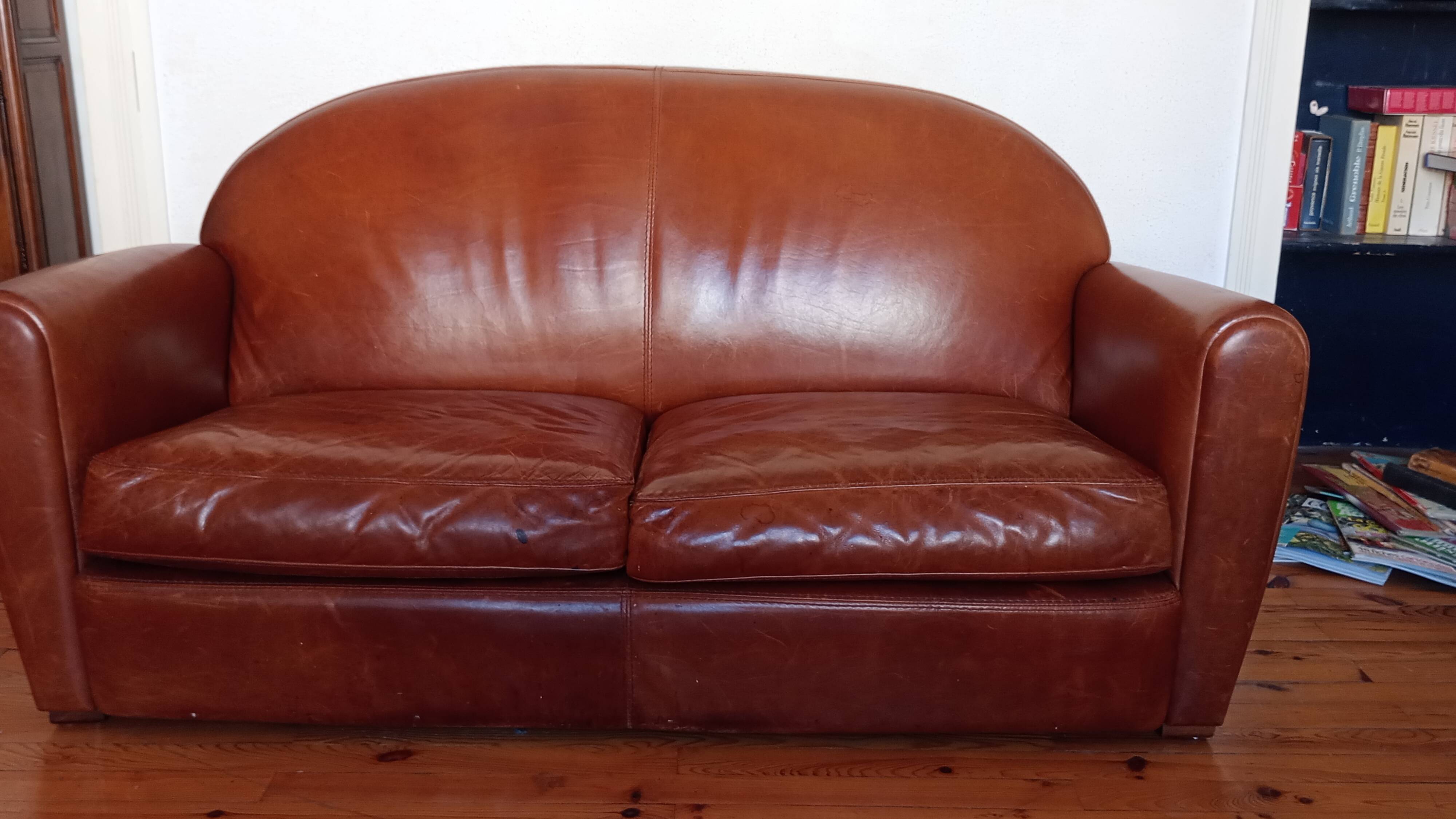 Duvivier leather club sofa