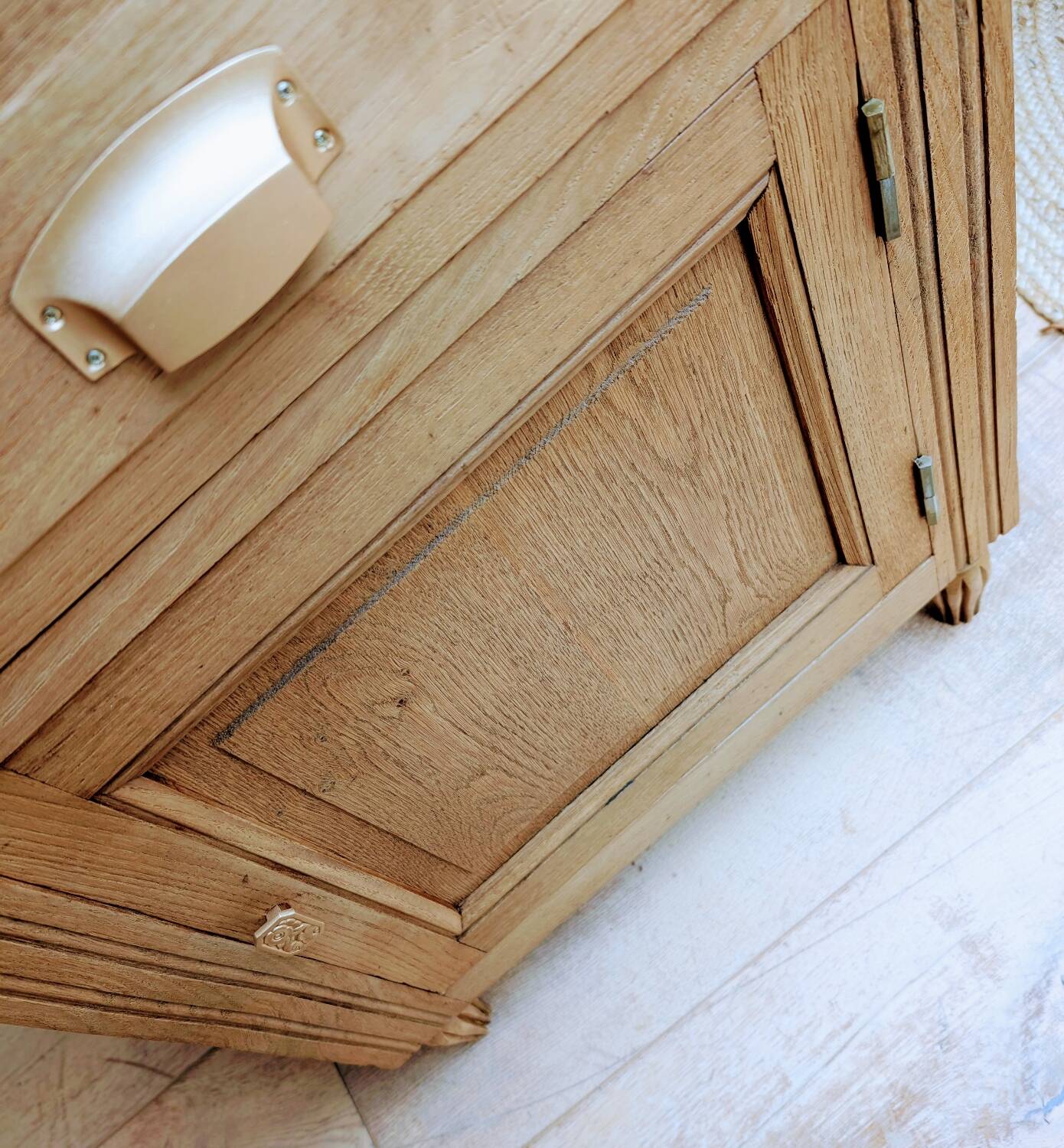 Parisian retro chic oak buffet