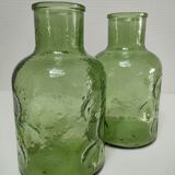 Deux vases verre moulé texturé vert années 70